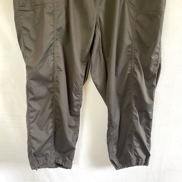 New The North Face Plus Size1x Women’s Active Capri Graphite Grey Aphrdit 1x NWT - Picture 3 of 12